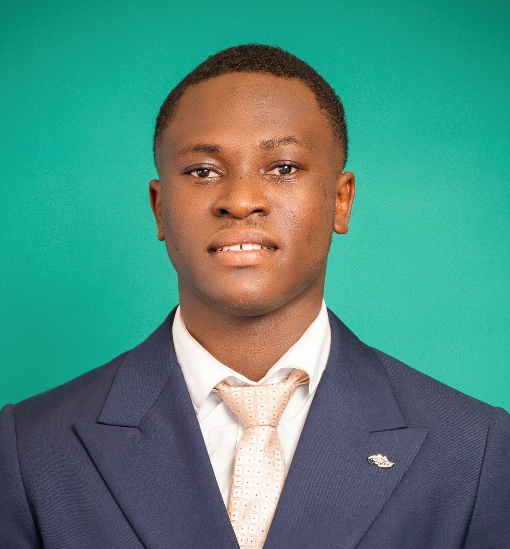 Manasseh Komla headshot